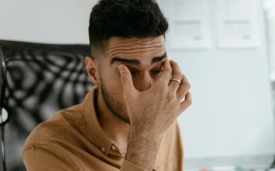 What Is the Difference Between Blepharospasm and an Eyelid Twitch?