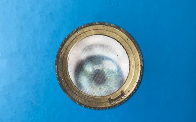 Choosing Between Daily and Monthly Contact Lenses